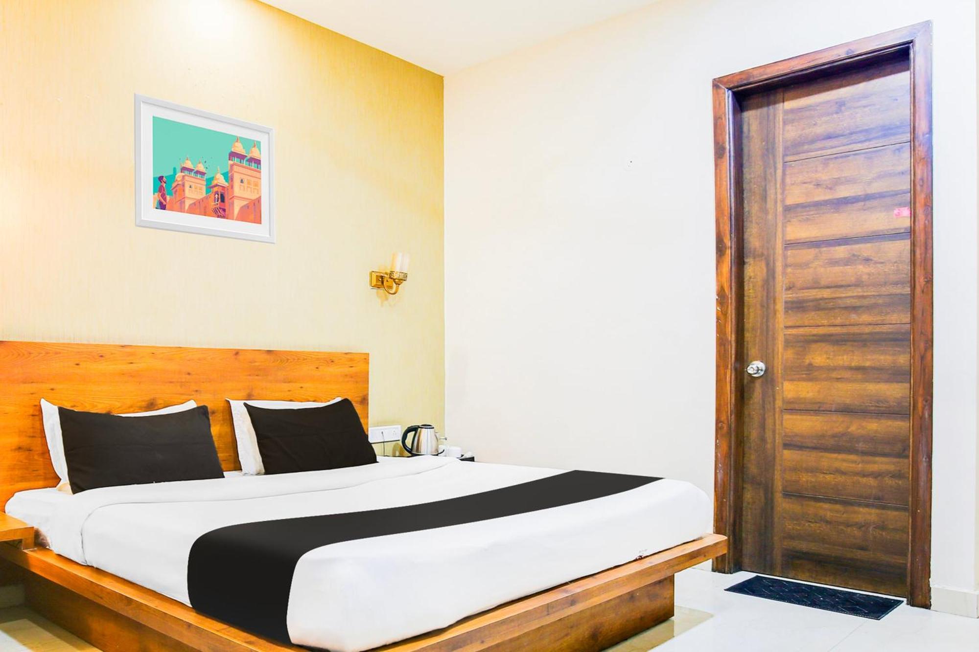 Super Townhouse Grand Fortune Amritsar Exterior photo