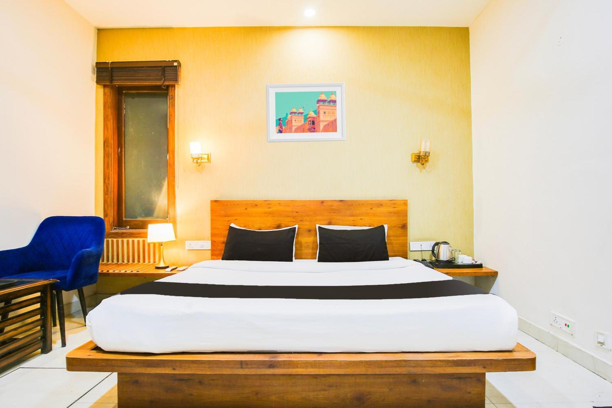 Super Townhouse Grand Fortune Amritsar Exterior photo
